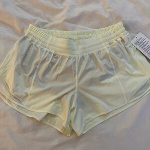 NWT Hotty Hot Low Rise Short 4” Lined Size 12